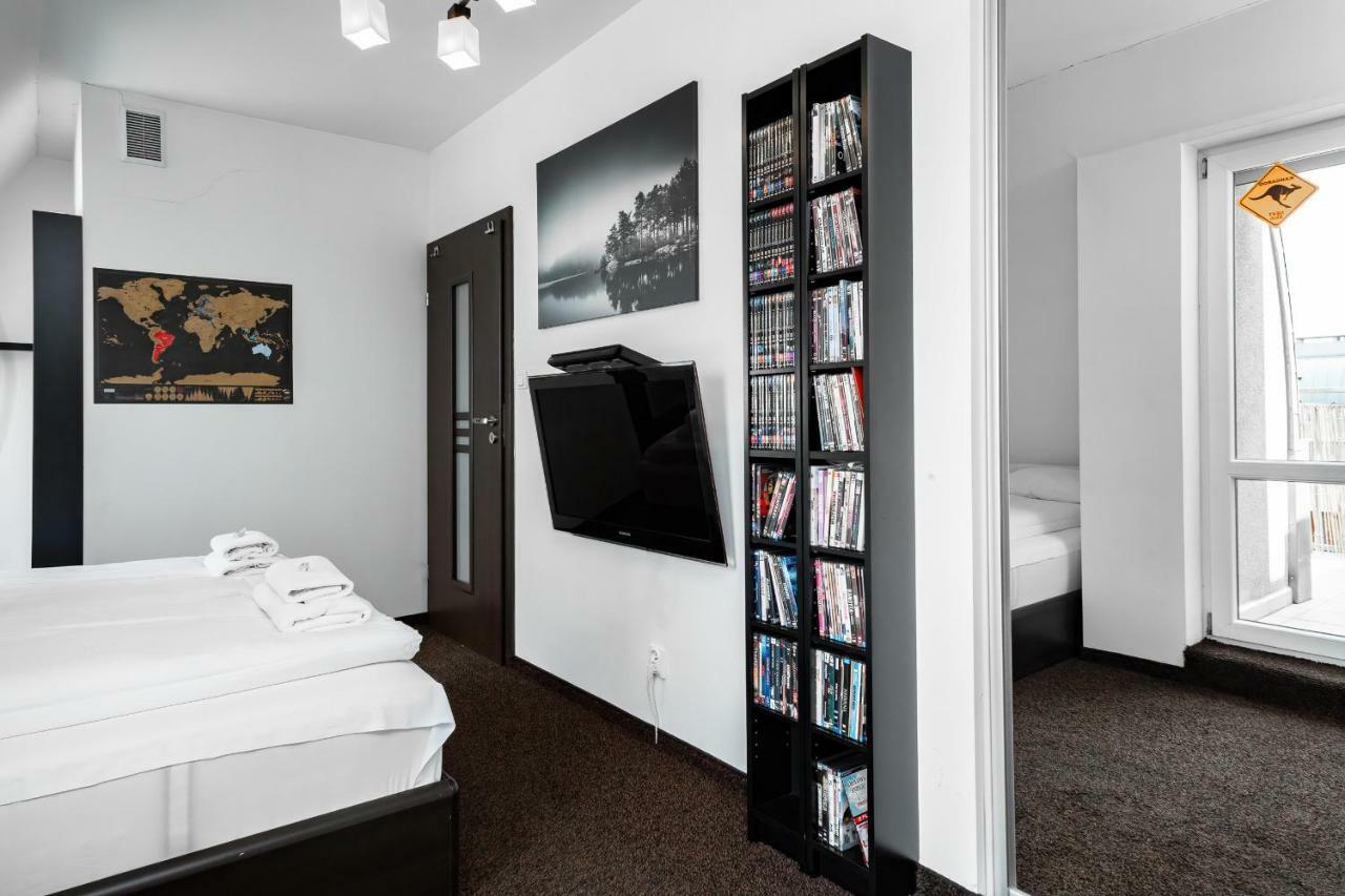 Apartments Wroclaw Manganowa By Noclegi Renters Екстериор снимка