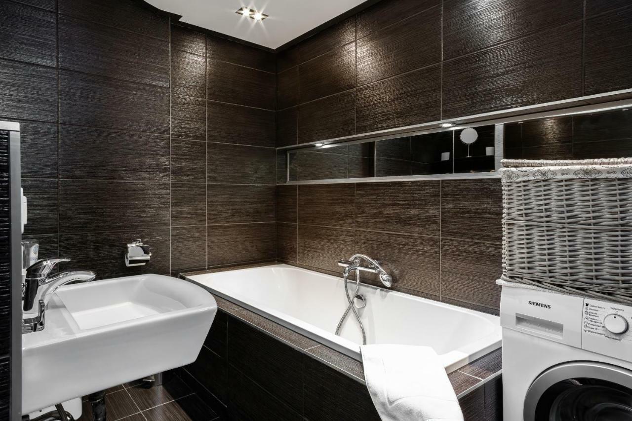Apartments Wroclaw Manganowa By Noclegi Renters Екстериор снимка